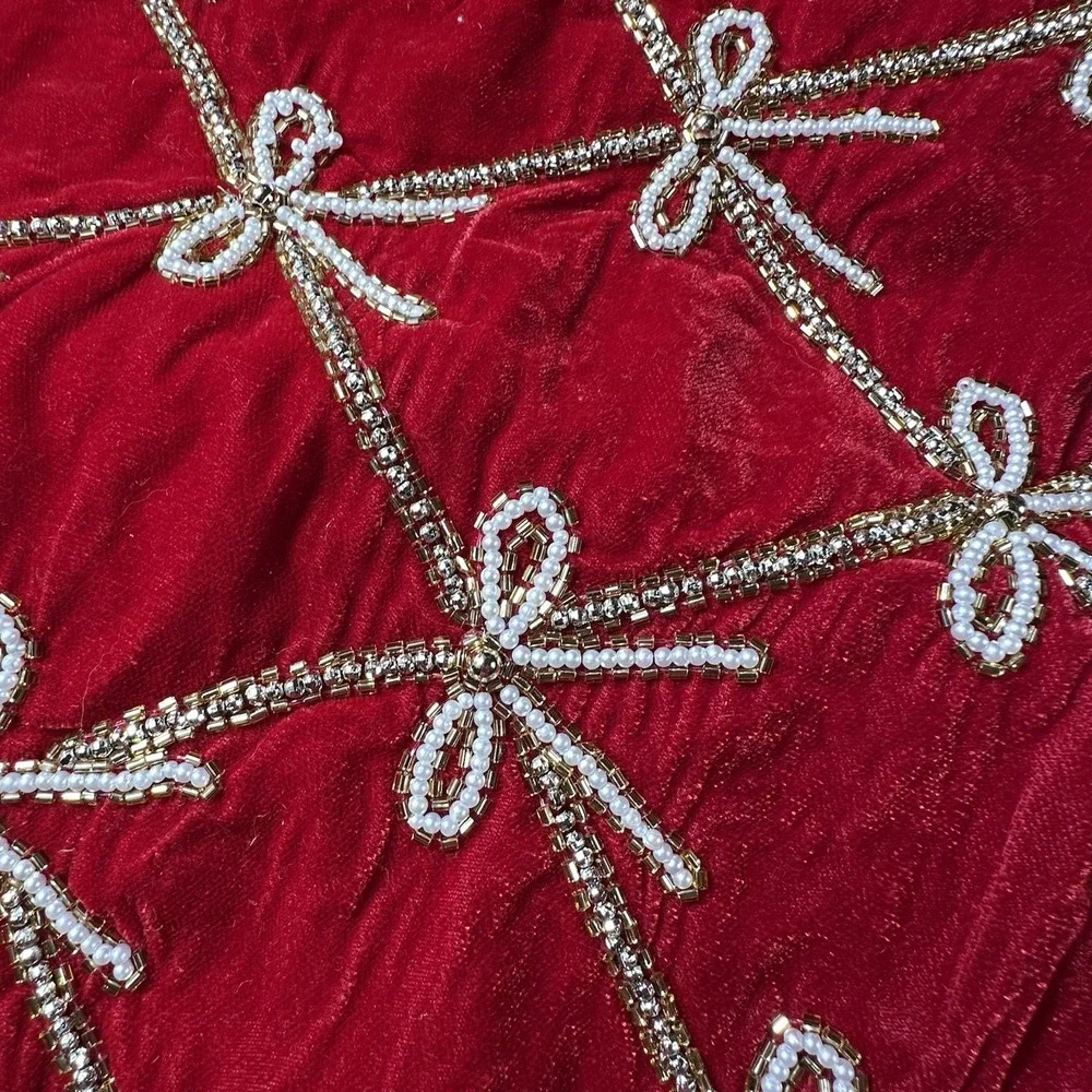 Ornate Christmas Red Bows Velvet Table Runner 36